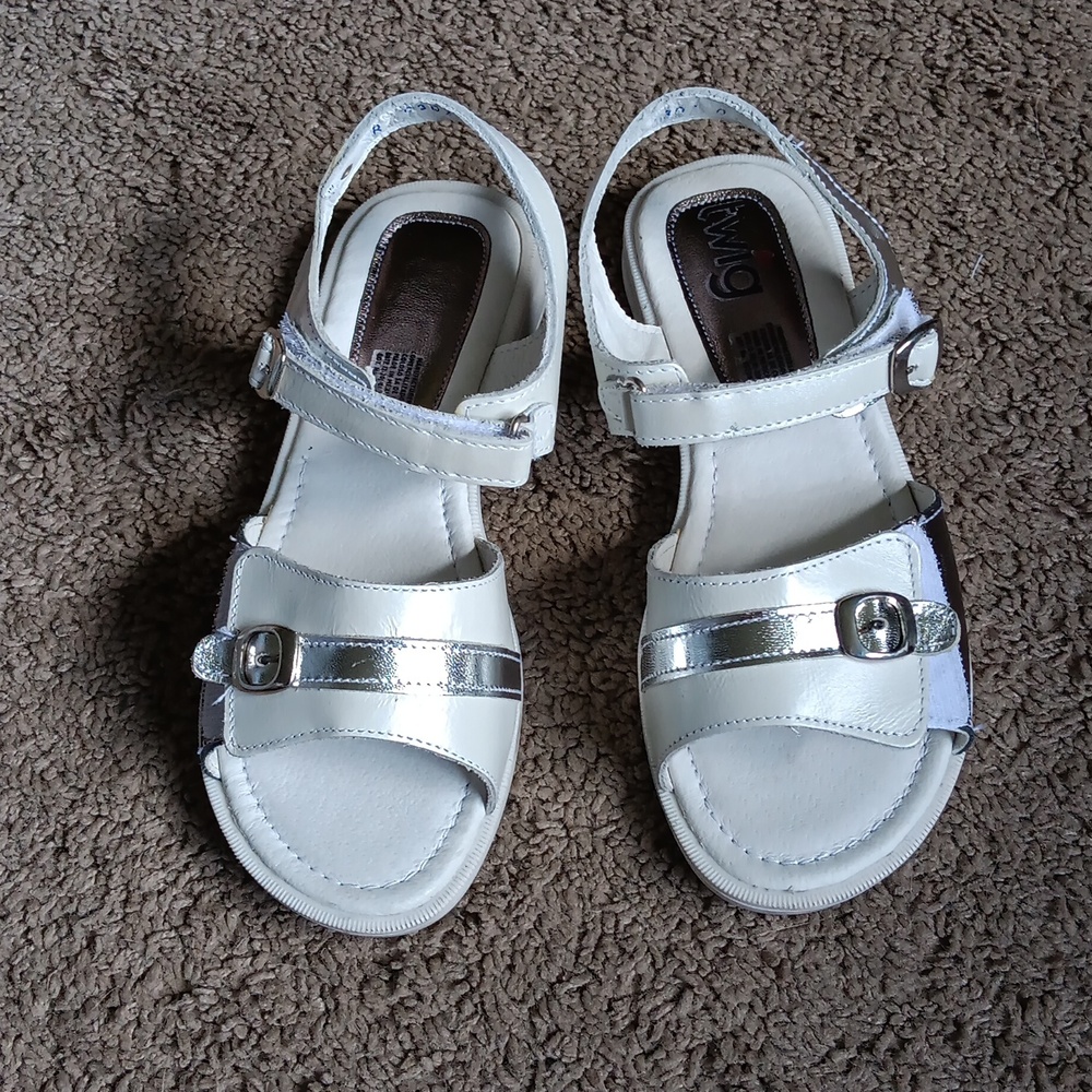 Twig Monique Leather Little Girl Sandals, White/Silver, US 1-1,5 (EU 32)
